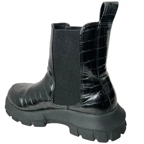 URBAN OUTFITTERS the Eden Chelsea Platform Boot Faux Leather in Black Wmn Sz. 10 - Picture 8 of 13